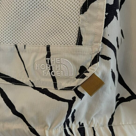 The North Face Women's Pathfinder Pullover Water-Resistant Jacket Medium NWT - Picture 10 of 12